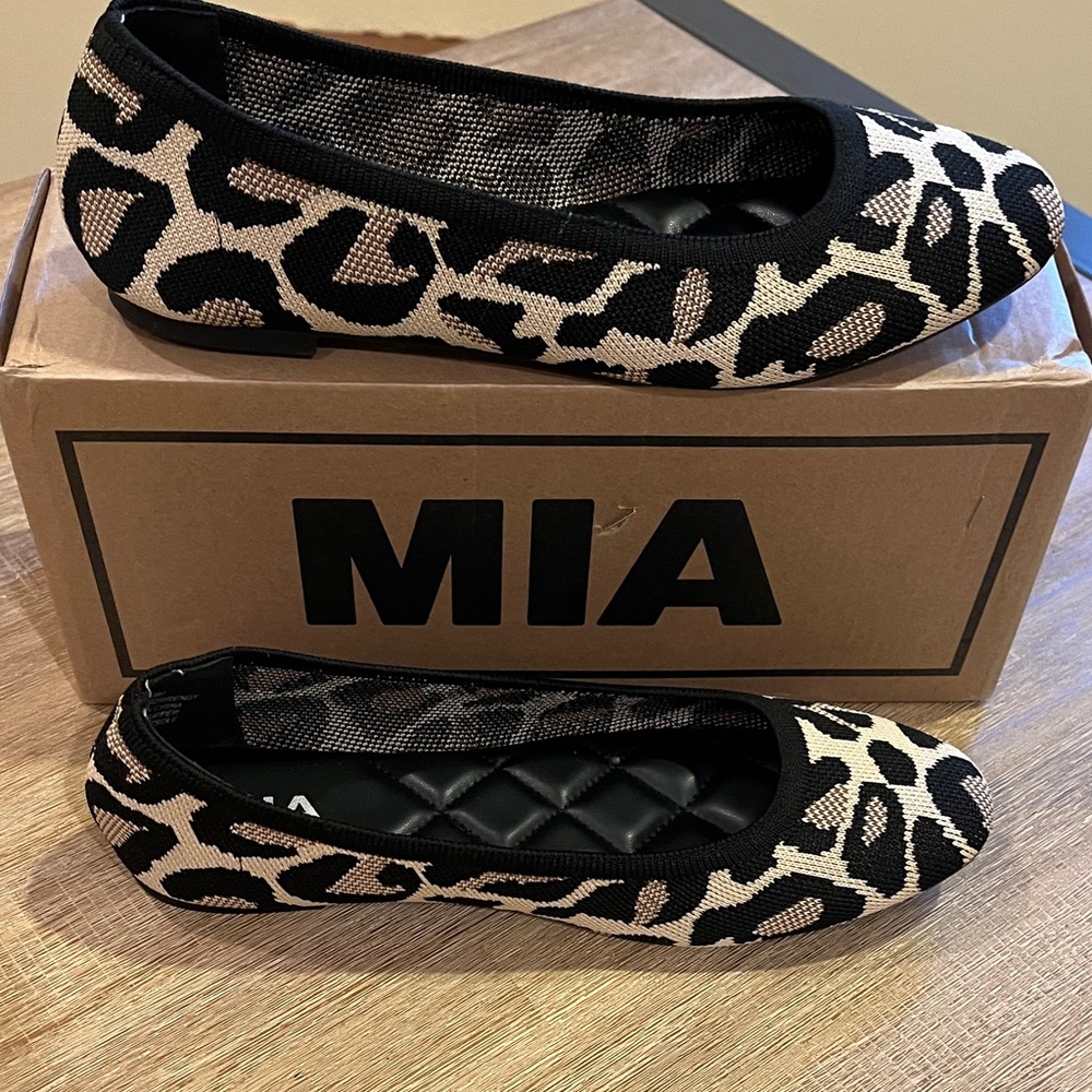 MIA Leopard Print Ballet Flats - Picture 7 of 10